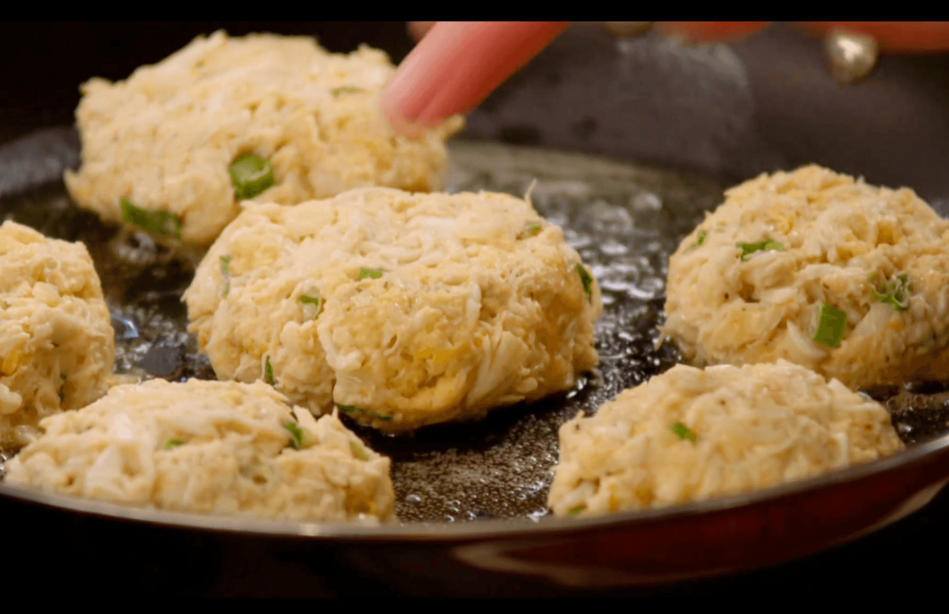 Lump Crab Cakes with Cocktail Remoulade Sauce