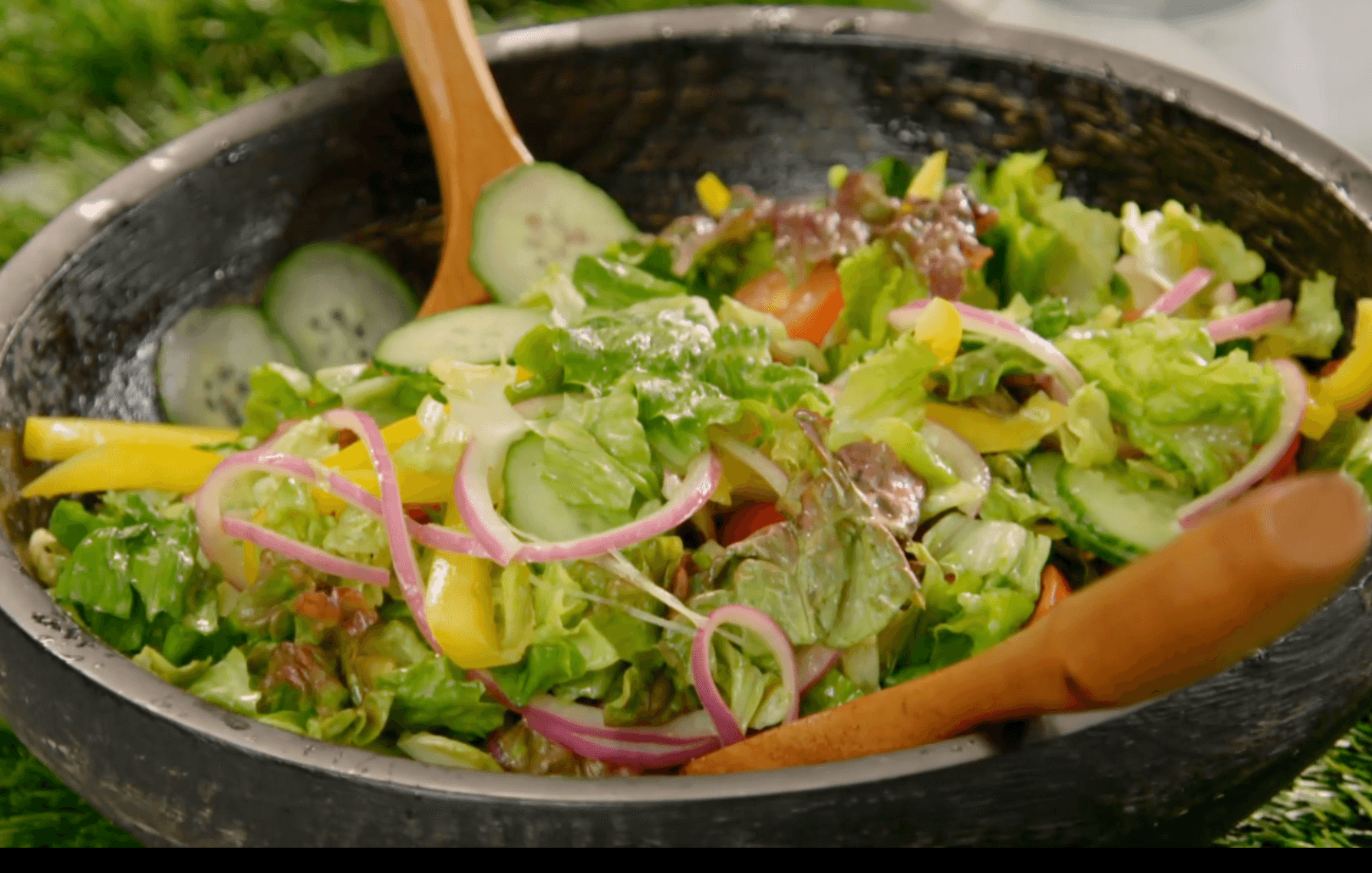 Simple Green Salad with Champagne Vinaigrette